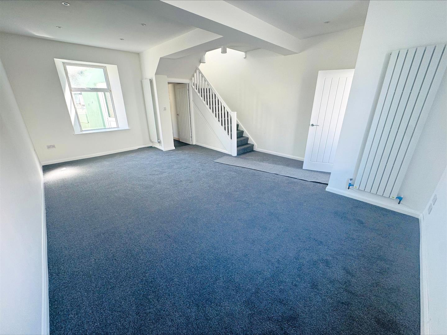 Pembrey Road, Llanelli, SA15 3BL